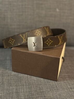 Louis Vuitton Monogram Santur LV Cut Belt with box